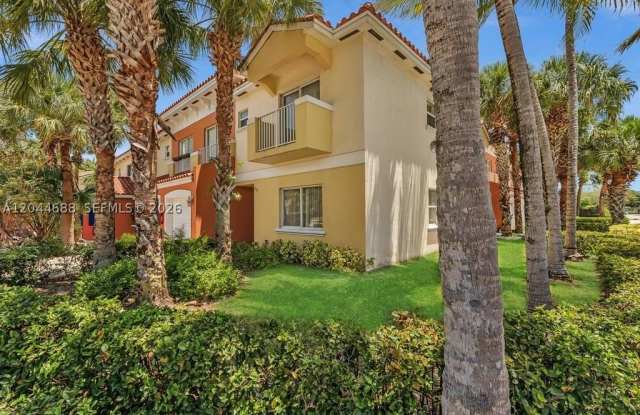 1316 NW 3rd St