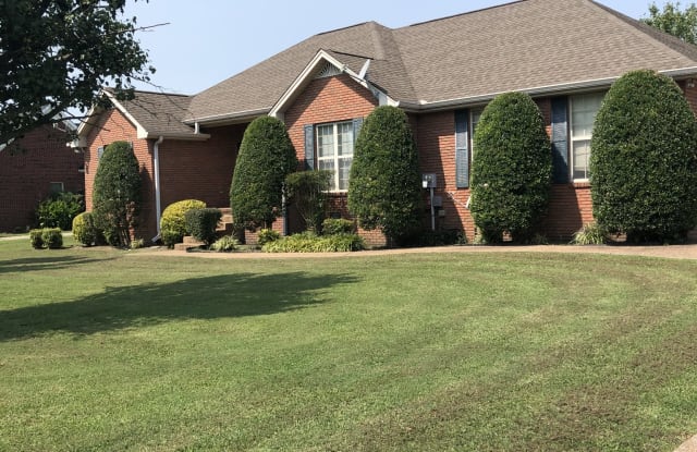 1723 Orchard Dr - 1723 Orchard Drive, Lebanon, TN 37087