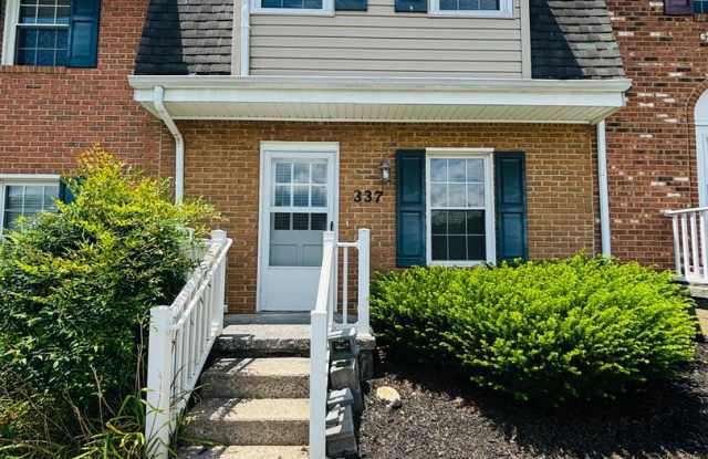 2 Bedroom, 1.5 Bath Townhouse