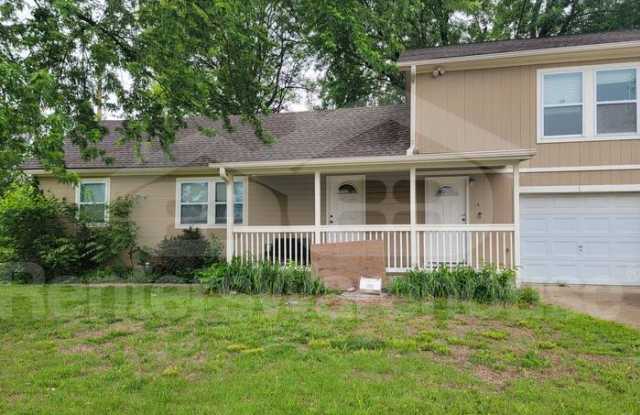 1619 Lawrence Avenue