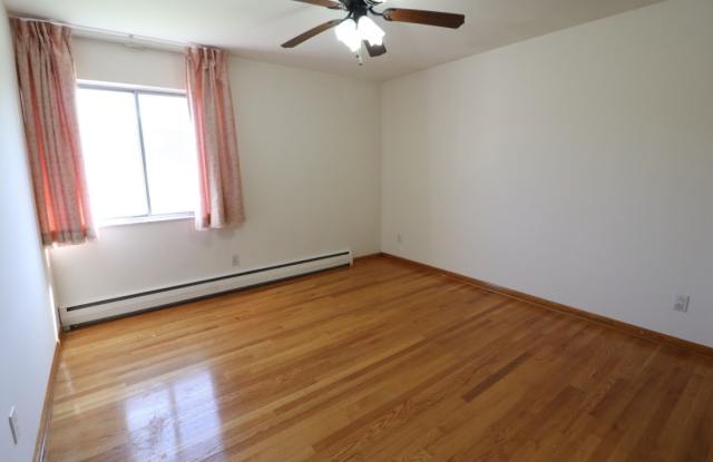 3 Bed/2 Bath House in the Suncrest Area -Available 06/04/2025