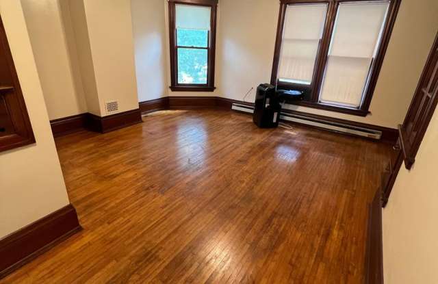 Photo of 407 2nd Street