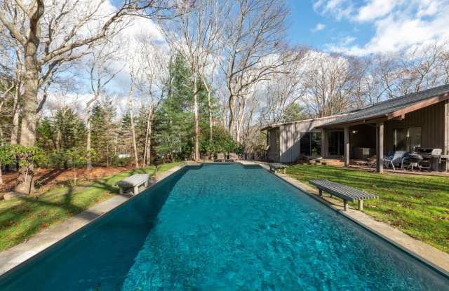 3 Forest Court