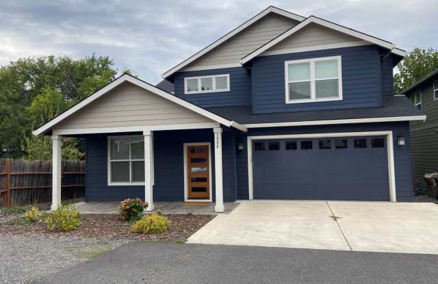 Full Furnished Home | Short Term Lease Available
