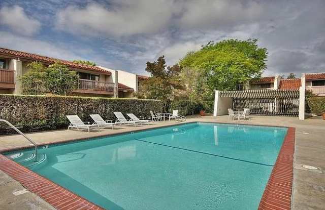 49 Dearborn Pl Apt 14