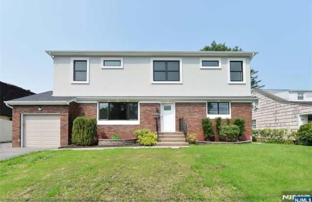 Photo of 6-10 River Road