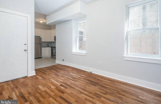 1720 N MARSHALL STREET