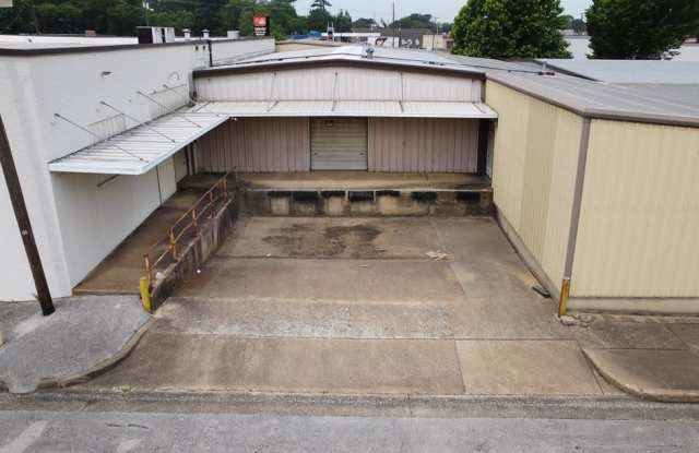 1905 W Gentry Parkway