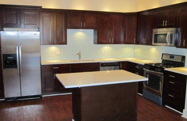 Luxury Rental - South Side Flats