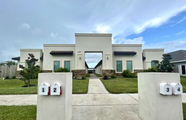 2407 N Mojave