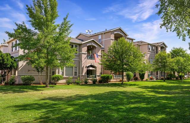 Photo of Sterling Oaks Luxury Apartments