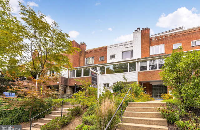 4114 ARKANSAS Avenue NW