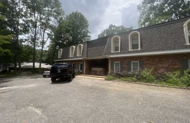 3108 Woodley Road