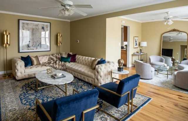 6331 North Fairfield Ave.