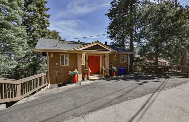 Photo of Three bedroom 2 bath Level entry