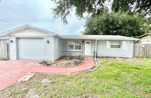3323 Fairmount Dr