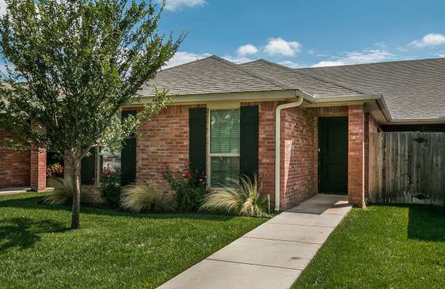 Three bedroom townhome in Tradewinds