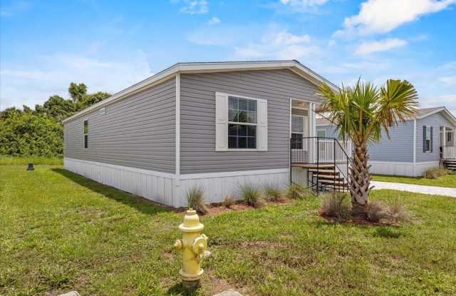 6680 Hidden Oaks Drive