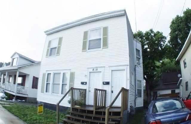 815 Courtney St NW # 2