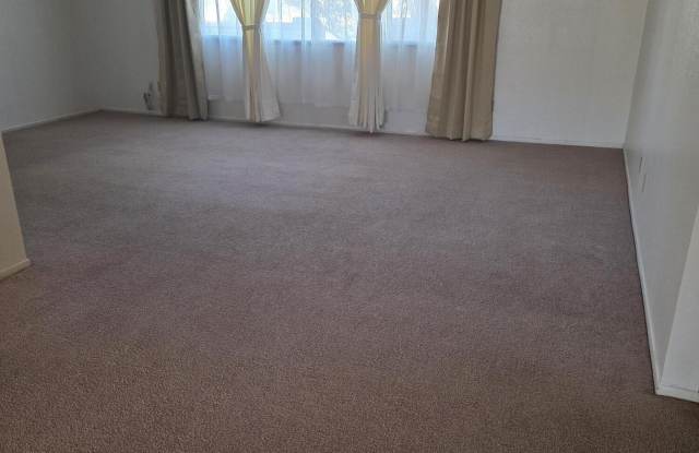 570 S VILLA NUEVA Drive