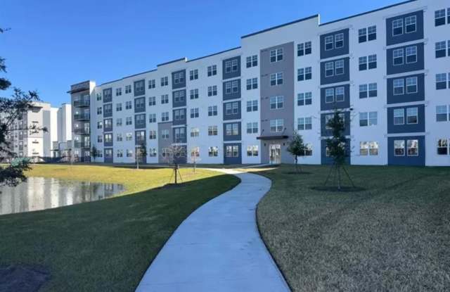 Luxury Condo in Millenia