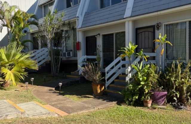 Spacious 2-Bedroom with Lanai Views  Pool Access