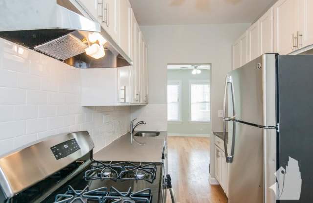 Photo of 1932 West Winona Street