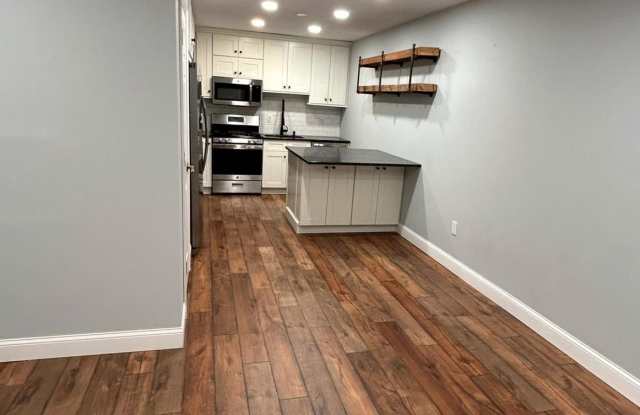 Photo of 306 WASHINGTON Street unit: 8