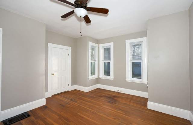 117 Medford St unit: 117