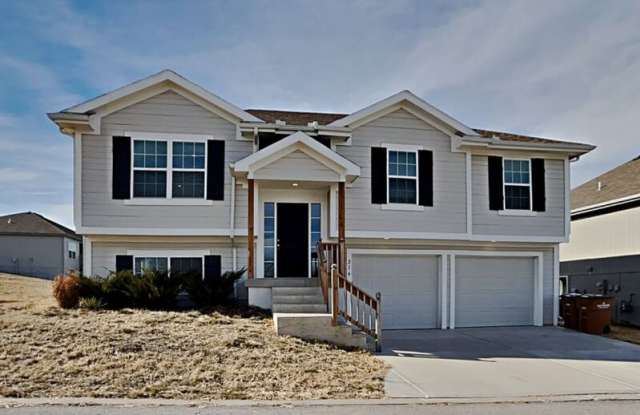 Photo of 216 Coleen Dr