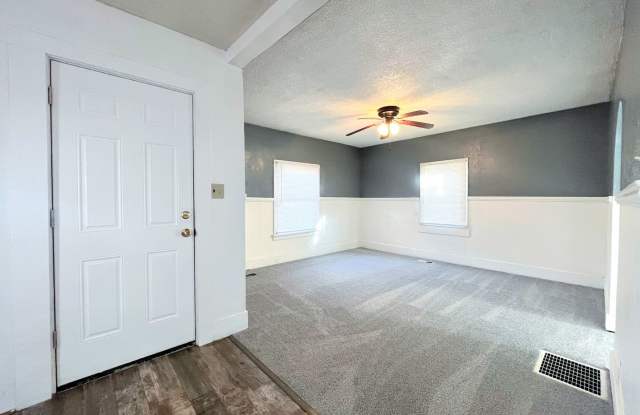 Cozy 2 Bedroom 1 Bath Home