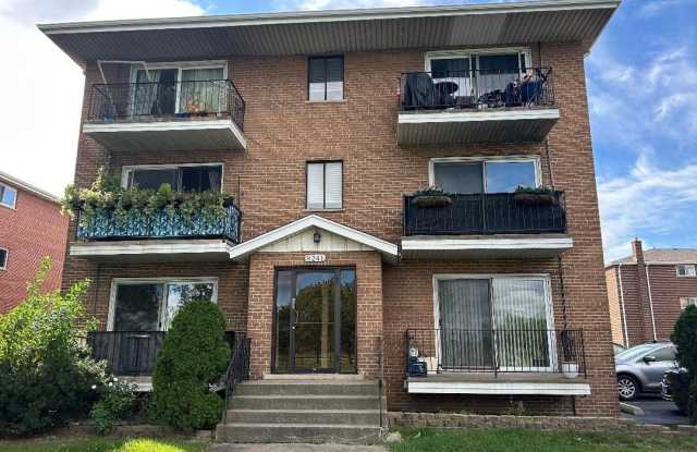 8241 W 79 Street W unit: 1E