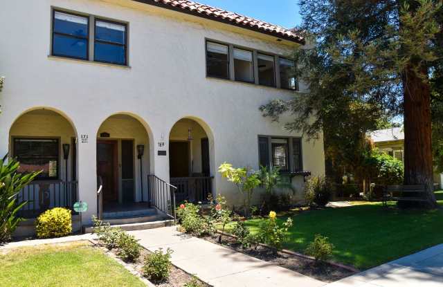 ~ Old Towne Orange Living 2 Story  5 Bedrooms 2 Bath