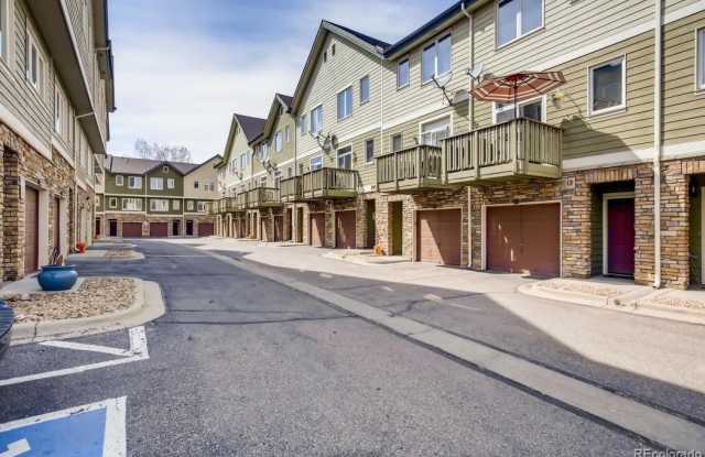 2951 W Riverwalk Circle