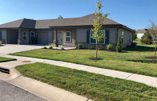 2 Bed | 2 Bath | 1 Car Garage; Single Level Attached Villa in Blue Springs