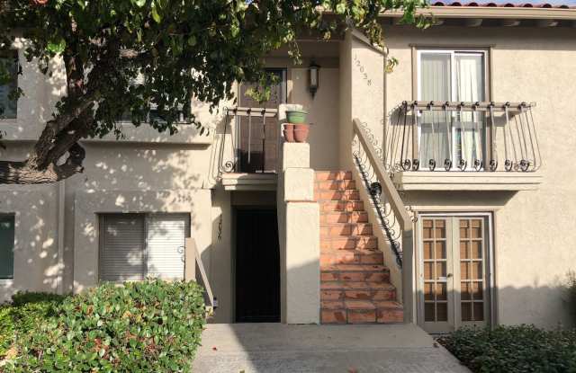 12036 Caminito Campana