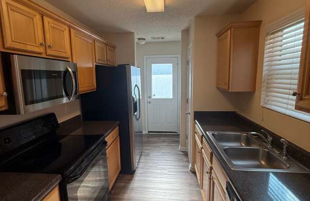 Discover Comfort and Convenience 3 BR/3 BA Home in Desirable Bridgewater Community!