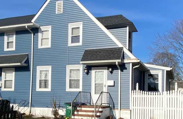3 bedroom, 2 bathroom townhome in Aberdeen, MD!
