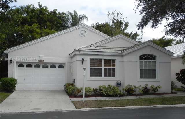 9364 NW 8th Cir