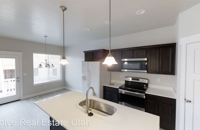 1784 N 3870 W - 1784 North 3870 West, Lehi, UT 84043