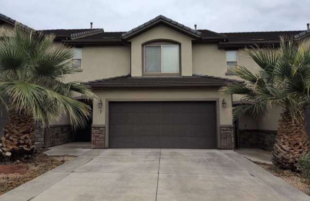 Photo of Charming 3 Bedroom and 2.5 Bathroom Townhome