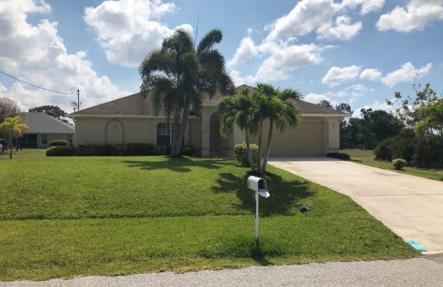 2133 NW 22nd Ave - 2133 Northwest 22nd Avenue, Cape Coral, FL 33993