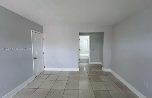 Photo of 1275 NW 60th St