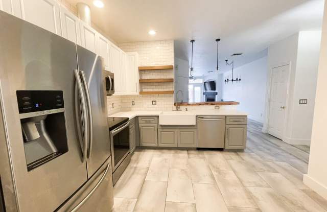 500 N ROOSEVELT Avenue unit: 35