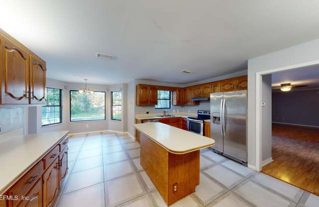 3232 COUNTRY OAKS Drive