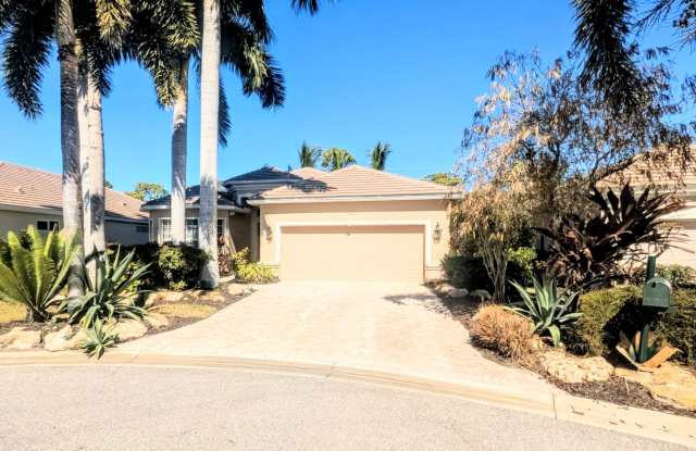 Annual unfurnished 3/2 SFH with pool in The Oaks!