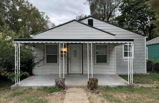 Photo of 3532 Caroline Avenue