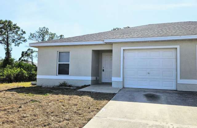 Well-maintained 3BR & 2BA w/1- car garage attached Duplex | lawn care and salt service included | Free Application