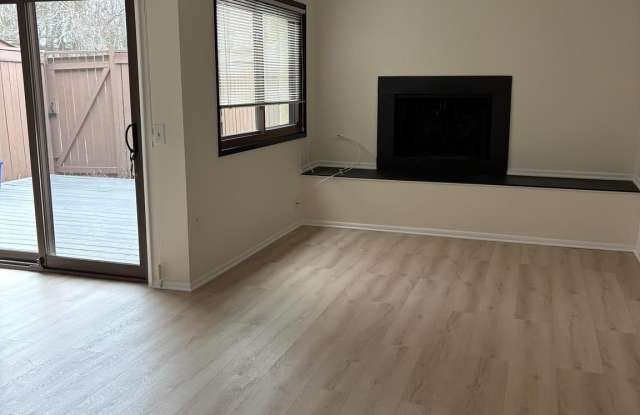 11244 SNOWFLAKE COURT #B