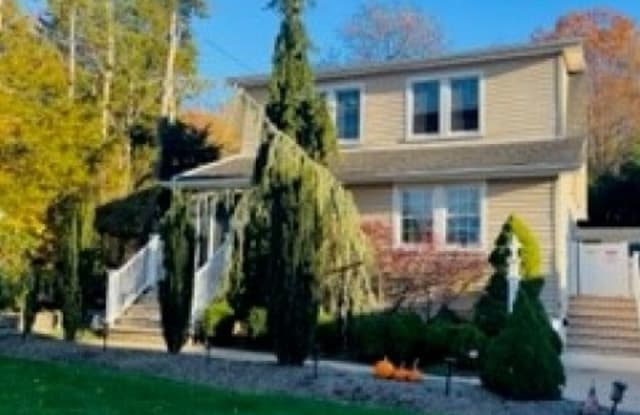 213 Pompton Ave - 213 Pompton Avenue, Essex County, NJ 07044